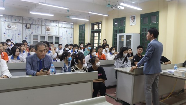 Lễ khai trương văn phòng đại diện du học Trần Quang tại Ninh Bình