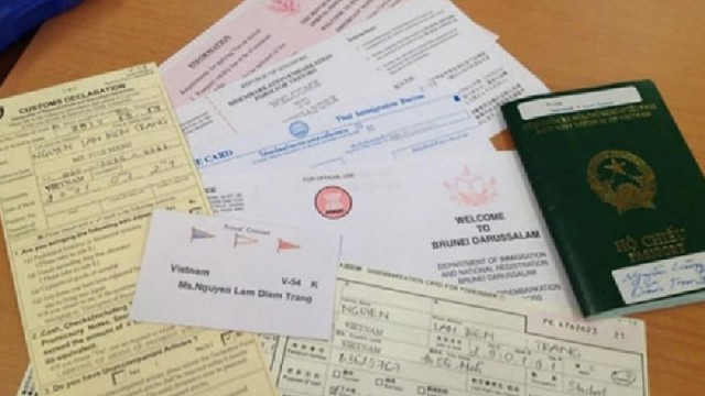 Có nên nộp hồ sơ du học qua công ty tư vấn du học?