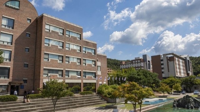 Trường ĐH Sangmyung Phỏng Vấn Học Viên Trần Quang