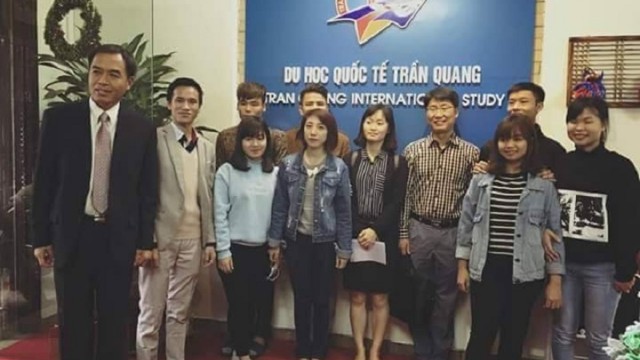 Du học Hàn Quốc kí hợp đồng và đặt cọc