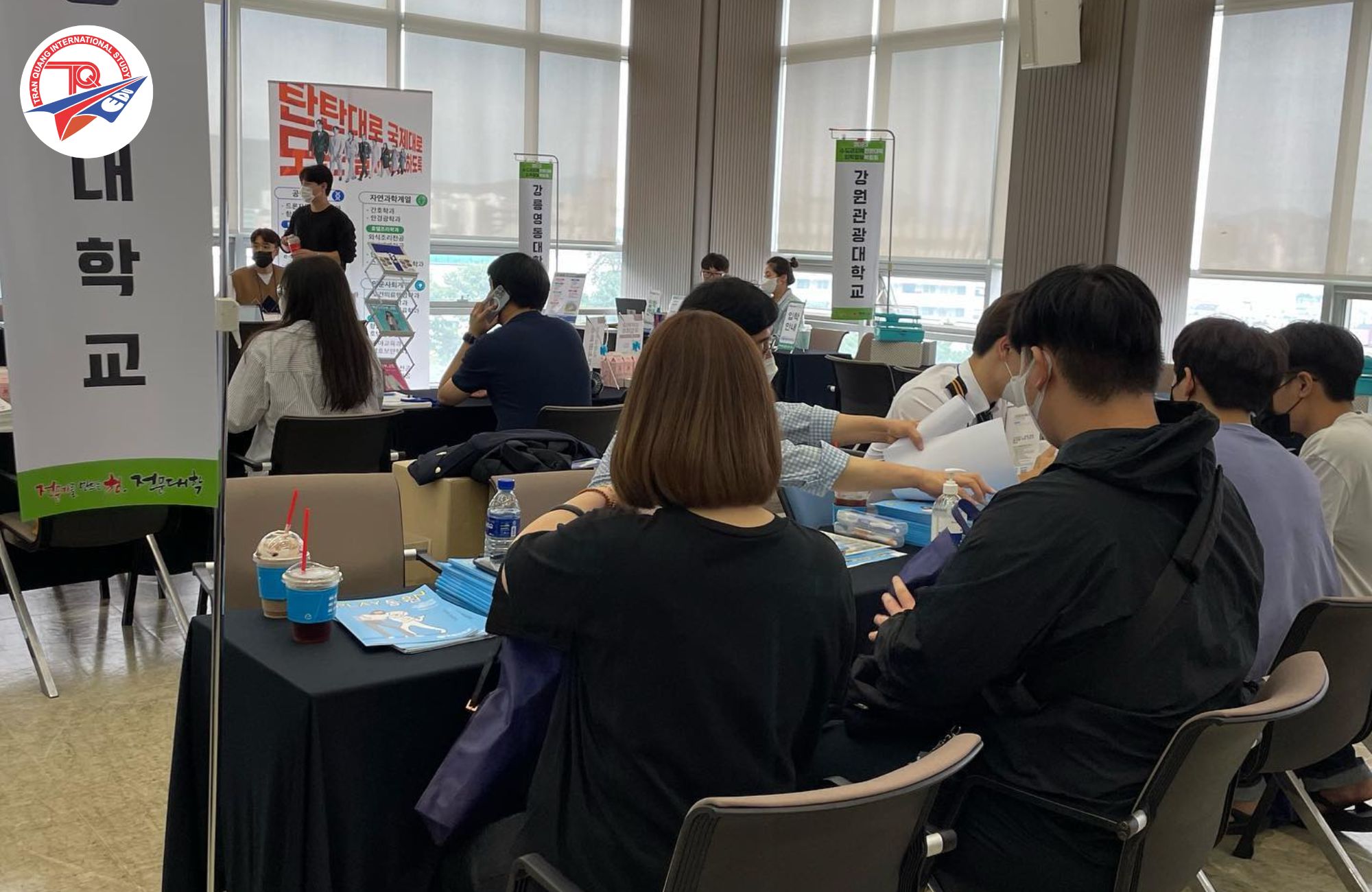 Lớp học chương trình hệ cao đẳng tại trường đại học Tongwon