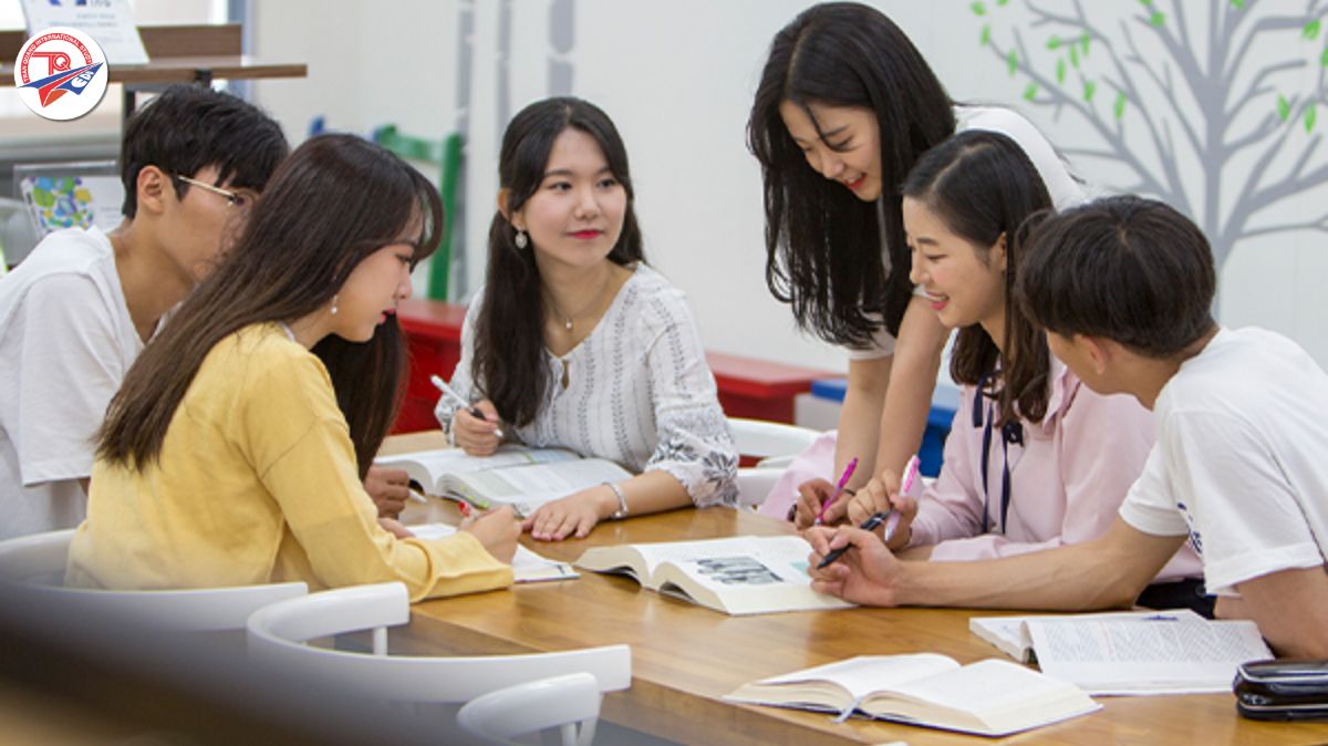 Sinh viên hệ cao học trường đại học Dongguk